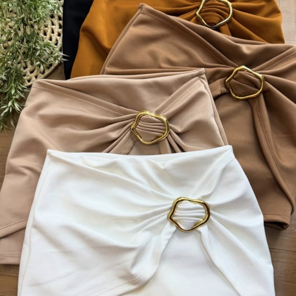 Short Saia Feminino Alfaiataria Neoprene Fivela Dourada Cintura Alta Moda Elegante P ao GG