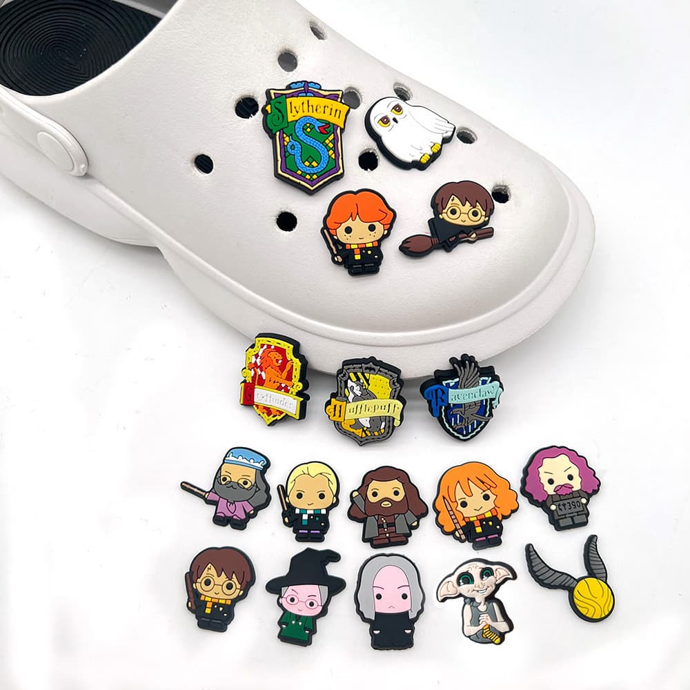 Pins PVC Novo Desenho Animado Fofo Harry Potter Chinelo Sapatos Botão Charmoso